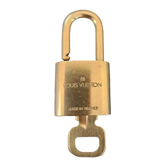 Louis Vuitton Padlock and Key Brass Gold Authentic # 304 Excellent Condition - Picture 3 of 9